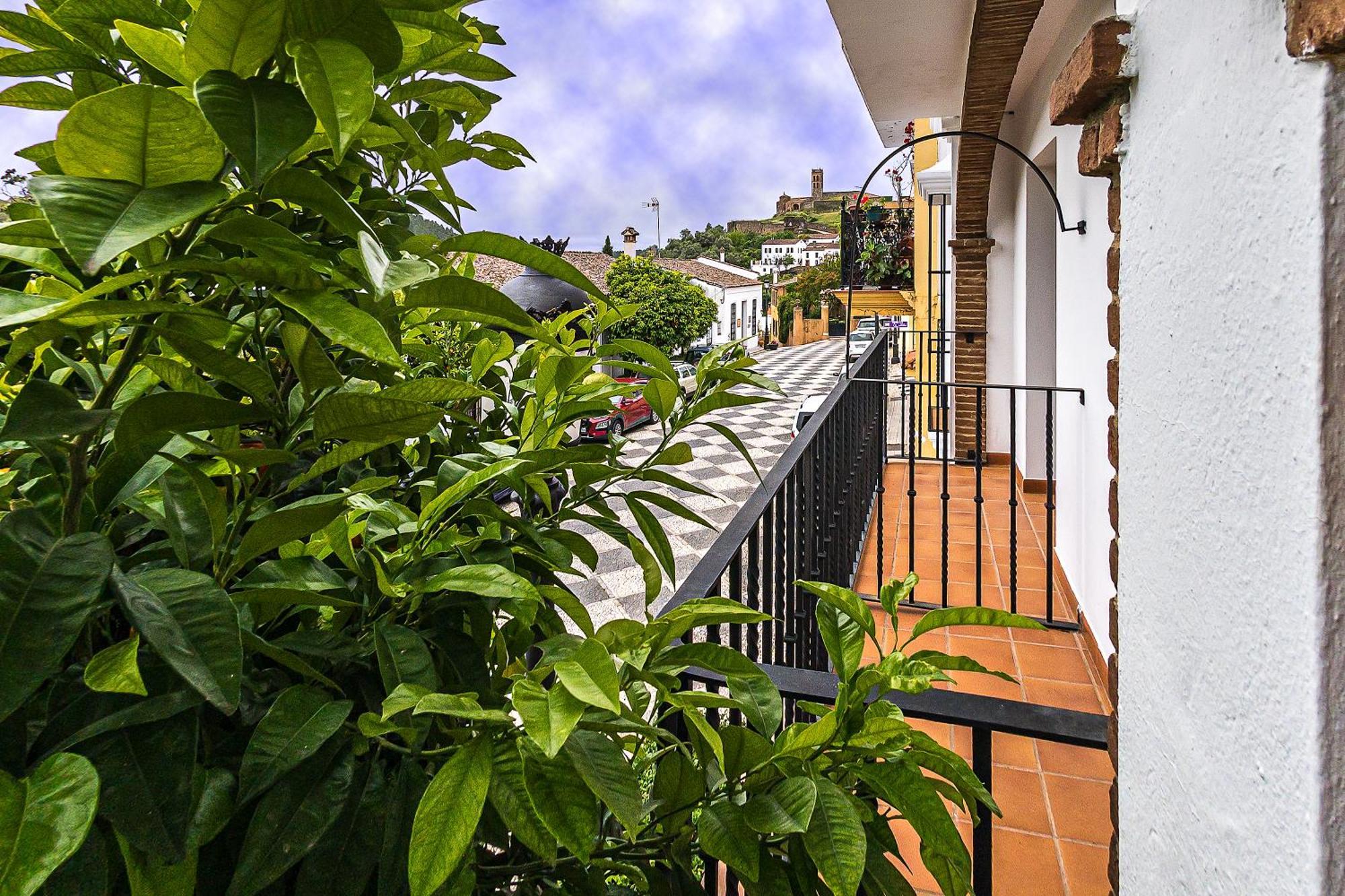 Hotel-Restaurante Casa Garcia Almonaster La Real Exterior photo